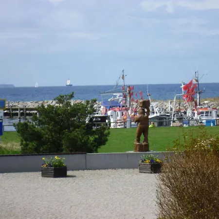 Apartment Gollwitzer Park - Insel Poel-3 By Interhome